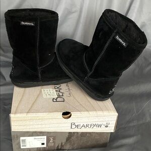 BearPaw Girl’s Classic Black Winter Boots